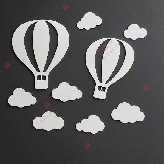 Dreamy Hot Air Balloon & Cloud Wall Décor