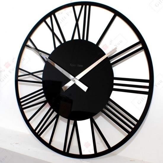 Romeo Traditional Wall Clock